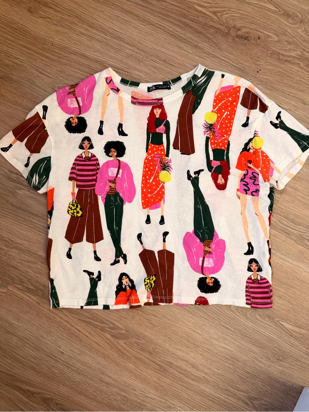 Zara White Graphic Cropped Tee with Multicolor Fashion Print